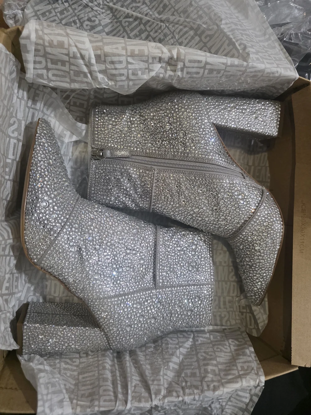 Steve Madden Women's Silver Reflective Rhinestones Heel Ankle Boots Size 8.5 US